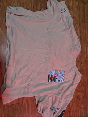 Casual Light Pink Women's Crop Top with Cherry Blossom Patch